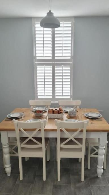 Swanage Bay Coastal Apartment Екстер'єр фото