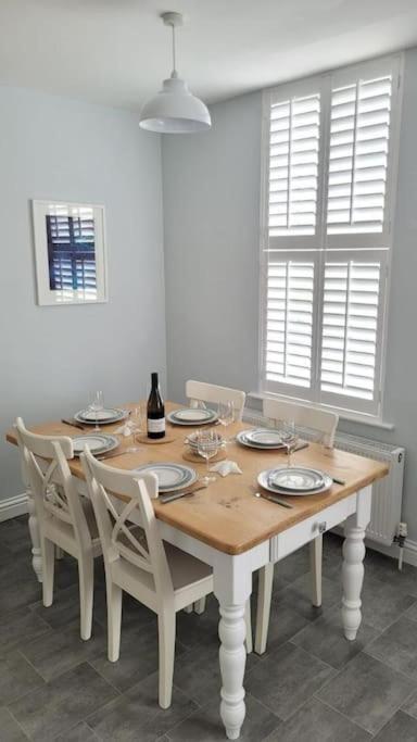 Swanage Bay Coastal Apartment Екстер'єр фото