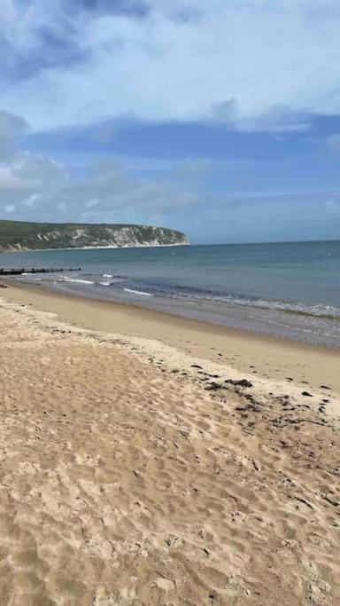 Swanage Bay Coastal Apartment Екстер'єр фото