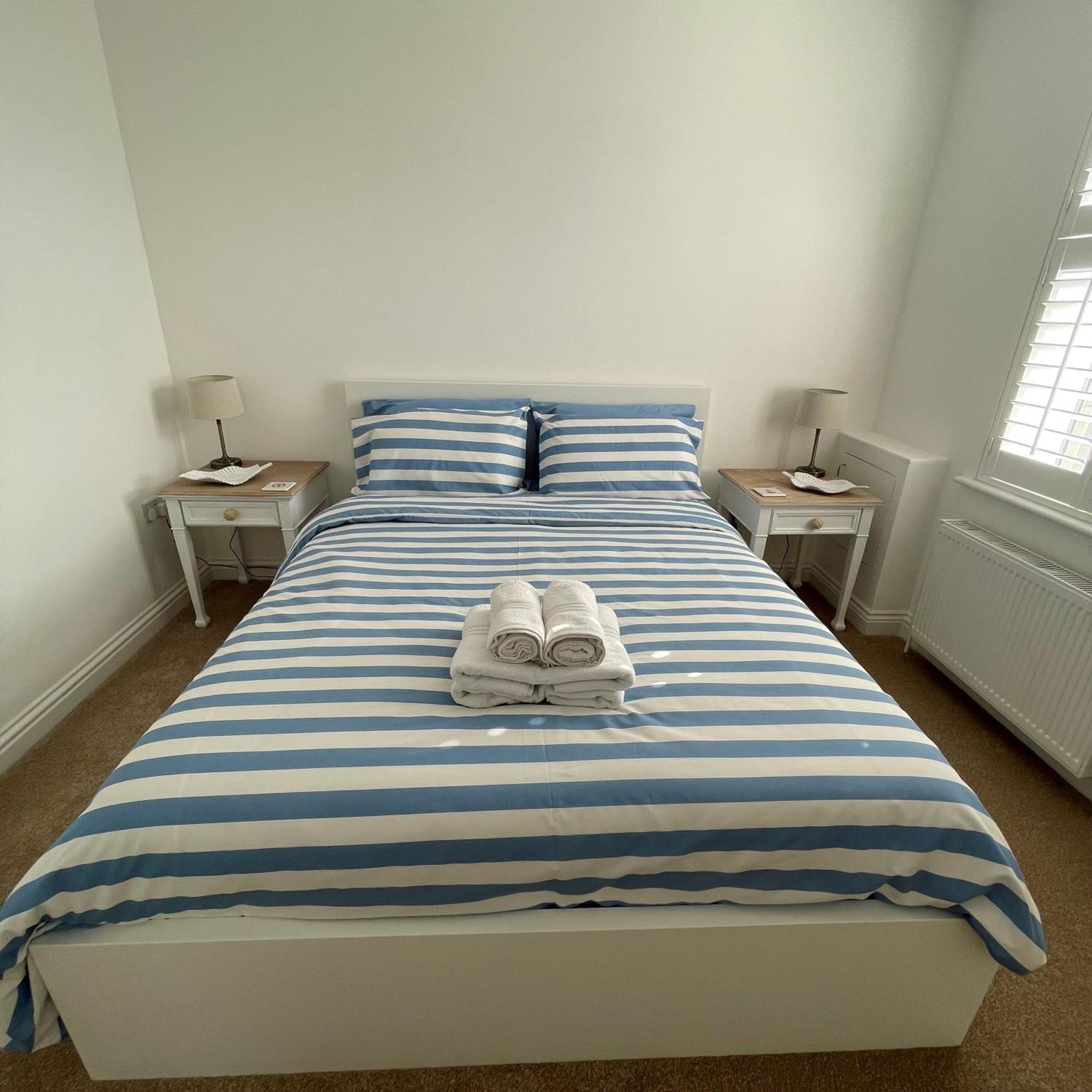 Swanage Bay Coastal Apartment Екстер'єр фото